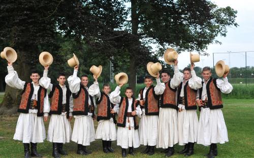 Ansamblul Folcloric Sinca Noua - 2013, Belgia, Hello!Schoten | Salut traditional