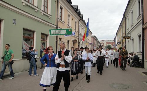  Ansamblul Folcloric Sinca Noua - 2012, Polonia, Zamosc | Parada